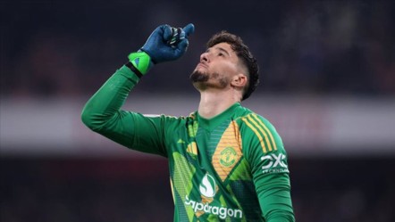 Altay Bayındır'ın zor gecesi: Manchester United, West Ham'a 2-0 mağlup oldu - Spor