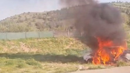 Ankara’da boş arazide araç yangını! Kuş serisi efsane araç kullanılamaz hale geldi - 3. Sayfa