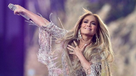 Beyaz villa, gül ve kurabiye... Antalya'da sahne alacak olan Jennifer Lopez'in bilet fiyatlarına bir gecede zam geldi: Rakam ağızları açık bıraktı - Magazin