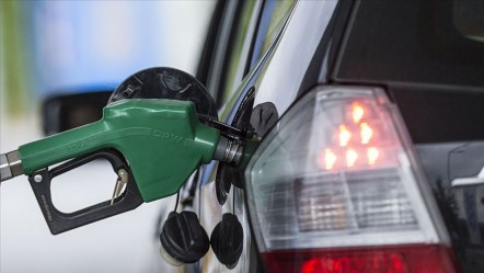 Akaryakıta çifte zam! İşte benzin ve motorinin güncellenecek yeni fiyatları - Ekonomi