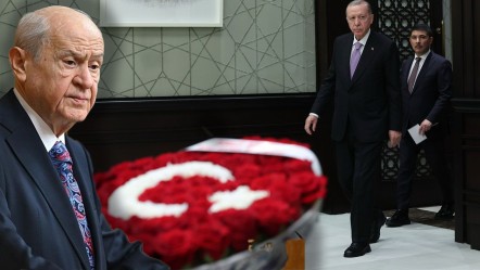 Bahçeli'den terörsüz Türkiye hediyesi! Kabineye Türk bayraklı çiçek gönderdi - Gündem