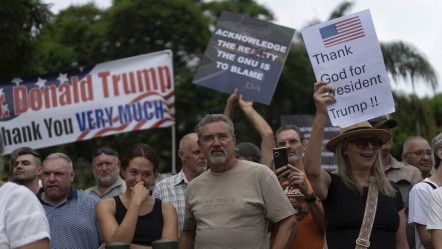Trump, özel mülteci statüsü vermişti! Güney Afrikalı beyaz çiftçilerin ilk kafilesi ABD'ye doğru yola çıktı - Dünya