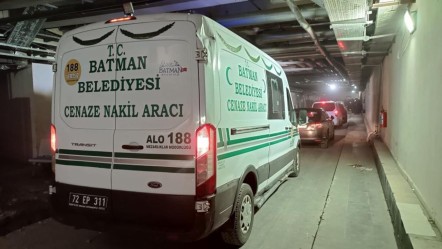 Batman'da kaza! Yolun karşına geçmek isteyen küçük çocuk arabanın altında kaldı - 3. Sayfa