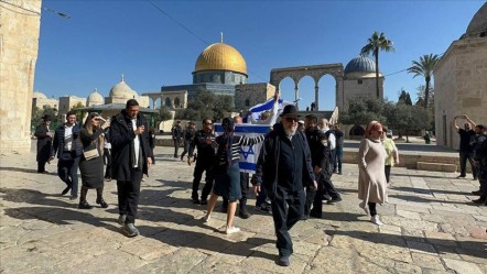 Siyonistlerden Mescid-i Aksa'da kurban kesme provokasyonu! Şeyh İkrime'den sert tepki - Dünya