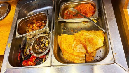 Bozulmuş meze, et ve et ürünleri... Hepsini vatandaşa yedireceklerdi! Ekipler restorana acımadı - Gündem