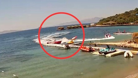 Denizin ortasında can pazarı! Deniz yatağı sürat teknesine çarptı: Feci anlar kamerada - 3. Sayfa
