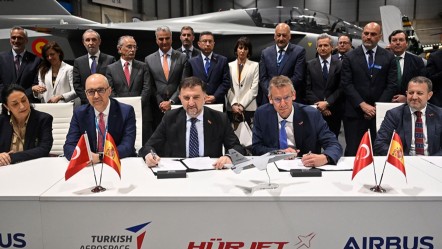 HÜRJET'e NATO kapıları açıldı: İspanya'da imzalar atıldı! - Dünya