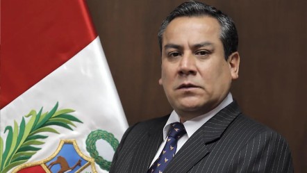Peru Başbakanı Gustavo Adrianzen istifa etti - Dünya