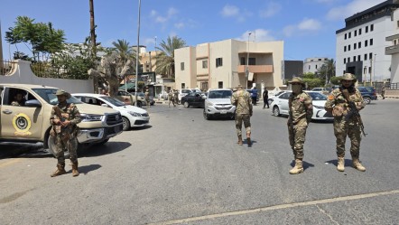 Trablus'ta çatışmalar yeniden başladı, havalimanı uçuşlara kapatıldı - Dünya
