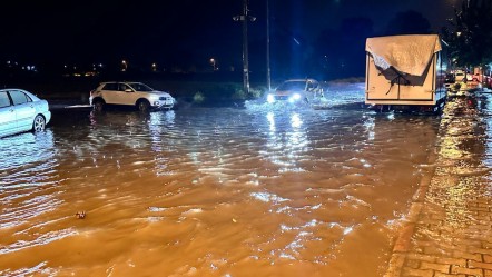 Hatay'ı sağanak ve dolu vurdu! Hayatı felç etti - Yaşam