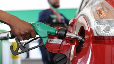 Motorin fiyatına da zam geldi! Petrolde yön aşağı dönerken… - Ekonomi