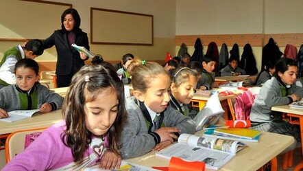 Okullar 12 gün tatil mi olacak, okullar erken mi kapanacak? 2025 MEB Tatil Takvimi - haberler