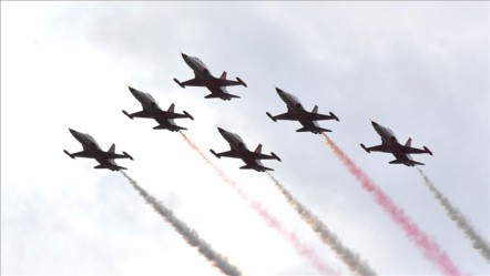 19 Mayıs SOLOTÜRK ve Türk Yıldızları gösterisi saat kaçta, nerede? 19 Mayıs 2025 gösteri programı - Haberler