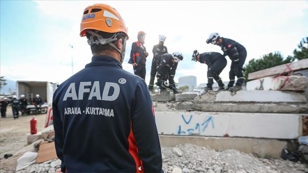 AFAD'dan iki büyük depremin vurduğu illerde yaşayanlara önemli uyarı - 3. Sayfa