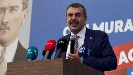 Bakan Tekin'den belediyelere arsa tepkisi: "Dava açan başkanlar var" - Eğitim