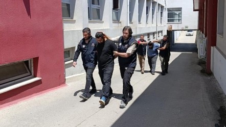 DEAŞ'a 3 milyon TL aktarmışlar! Adana'da 2 şüpheli tutuklandı - 3. Sayfa