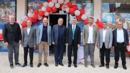 Deniz Feneri Derneği'nden Yüksekova’ya bayram sevinci! Geçici giyim mağazası açıldı - Yaşam