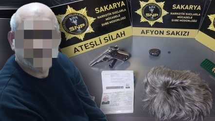 Peruk taktı, aile süsü verdi! Sahte kimlik ve pasaport ile yakalandı - 3. Sayfa