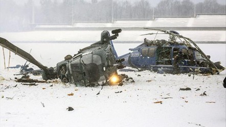 İki helikopter havada çarpıştı! Çok sayıda ölü var - Dünya