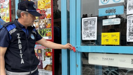 Tarihi geçmiş ürün satıyorlardı! 3 zincir markete kapatma cezası - Yaşam