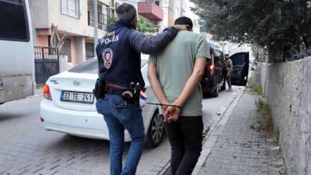 Yasa dışı sitelerle anlaşıp vatandaşın hesap bilgilerini satmışlar! 33 kişi yakalandı - 3. Sayfa