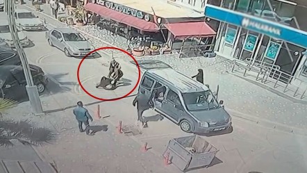 Yerlerde sürükleyip kaçırmaya kalktılar! Güpegündüz yaşanan dehşet kamerada - Gündem