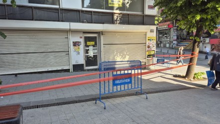 6,2'lik depremin yaşandığı İstanbul'da bu da oldu! Sarsıntı olmadan binadan beton koptu, yaralı var - Gündem