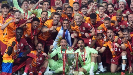 Bir puanla beş yıldız! Galatasaray, berabere bile kalsa şampiyon olacak - Spor