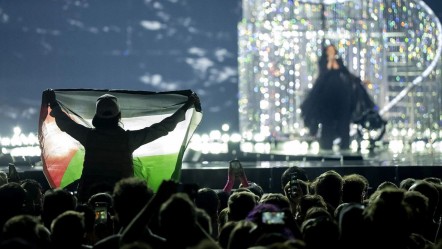 3 yıl önce yaşananları örnek verdi! Eurovision'dan soykırımcılar men edilsin çağrısı - Dünya