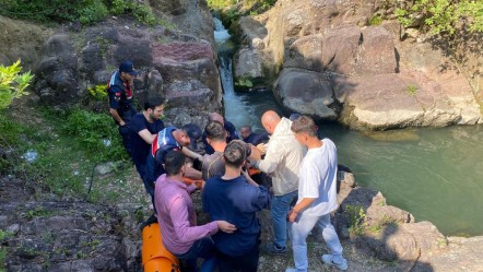 Girdiği dere sonu oldu! 16 yaşındaki çocuk boğuldu - 3. Sayfa