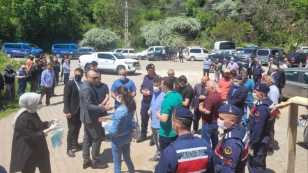 1,5 yaşındaki Metehan'ın ölümü ortalığı karıştırdı: Cenazeye maskeyle katıldılar... Her şey 2 günde oldu - Haberler