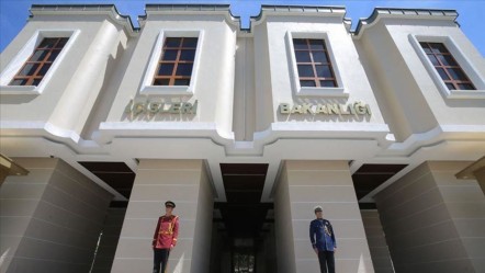 '30 Büyükşehir ilçesine kaymakam yerine vali atanacak' iddiası! Bakanlık'tan beklenen açıklama geldi - Gündem