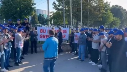 Ünlü şirkette zam krizi! Çalışanlar greve çıktı, fabrikada üretim durdu - Ekonomi