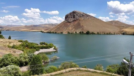 Yüksekliği 65 metre! 13 bin kişinin elektriğini karşılıyor - Ekonomi
