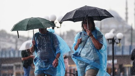 Artan sıcaklıkların ardından sağanak molası! Meteoroloji ve AKOM'dan İstanbul'a uyarı - Gündem