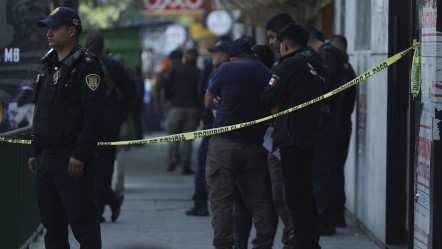 Bir ülkeyi sarsan suikast! Belediye başkanının sekreteri ve danışmanı öldürüldü - Dünya