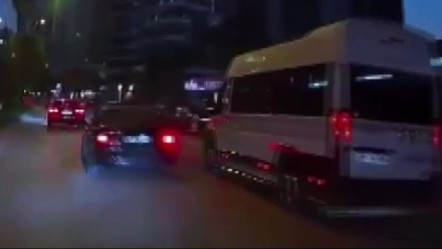 Makas atan otomobil zincirleme facia yaşattı! O anlar kamerada - 3. Sayfa