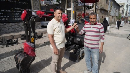 Patrondan 10 yıllık çalışanına milyonluk jest! ''Bu kadarını beklemiyorduk'' - Yaşam