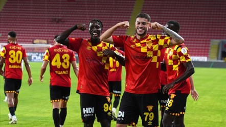 Başkan Rasmus Ankersen yeni sezon hedefini açıkladı: Göztepe daha ileri - Spor