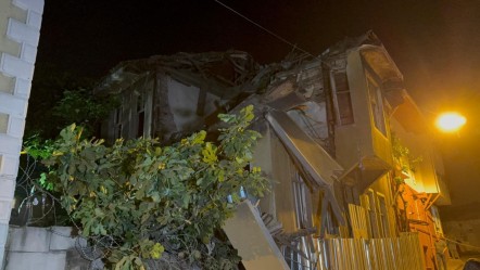 İstanbul Fatih'te bir bina çöktü! Bölgeye çok sayıda ekip sevk edildi - Gündem
