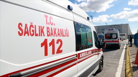 Kadıköy'de skandal olay! İçerisinde hasta olduğu halde ambulansa yol vermedi - Yaşam