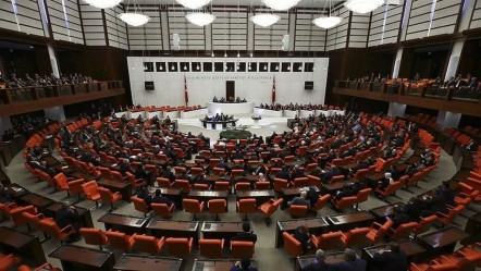 TBMM'de kabul edildi! Alımlarda 35 yaş sınırı aranacak - Gündem