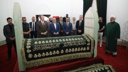 Fatih dönemine damga vuran İshak Paşa, vefat yıl dönümünde rahmetle anıldı - Yaşam