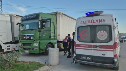 Görenler hemen telefona sarıldı! Araçtaki ceset ekipleri harekete geçirdi - 3-sayfa