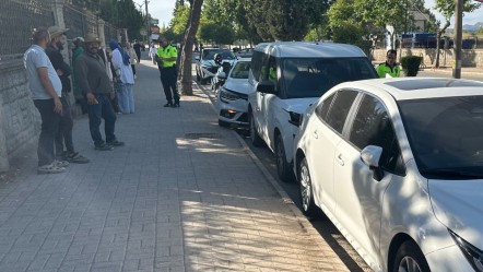 Kontrol çıkan araç, park halindeki otomobillere çarptı - Gündem