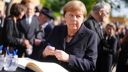 Merkel, yeni hükümetin göç politikasını eleştirdi: Avrupa'nın mahvolduğunu görebiliriz - Gündem