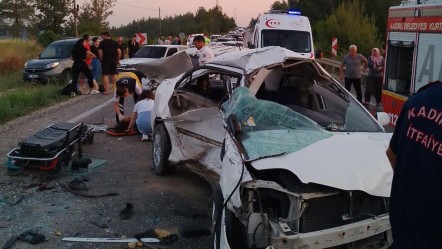 Osmaniye'de zincirleme kaza: Ölü ve yaralılar var - 3. Sayfa