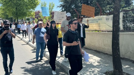 Üniversitenin zammına protesto! Öğrenciler rektörlük binasına yürüdü - Eğitim