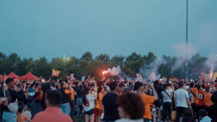 Yenikapı’da Galatasaray coşkusu! 60 bin taraftar Göztepe maçını dev ekrandan izledi - Spor