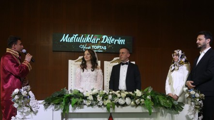 Herkes evlenmek için bugünü seçmiş! Almanya'dan nikah için kalkıp geldiler - Yaşam